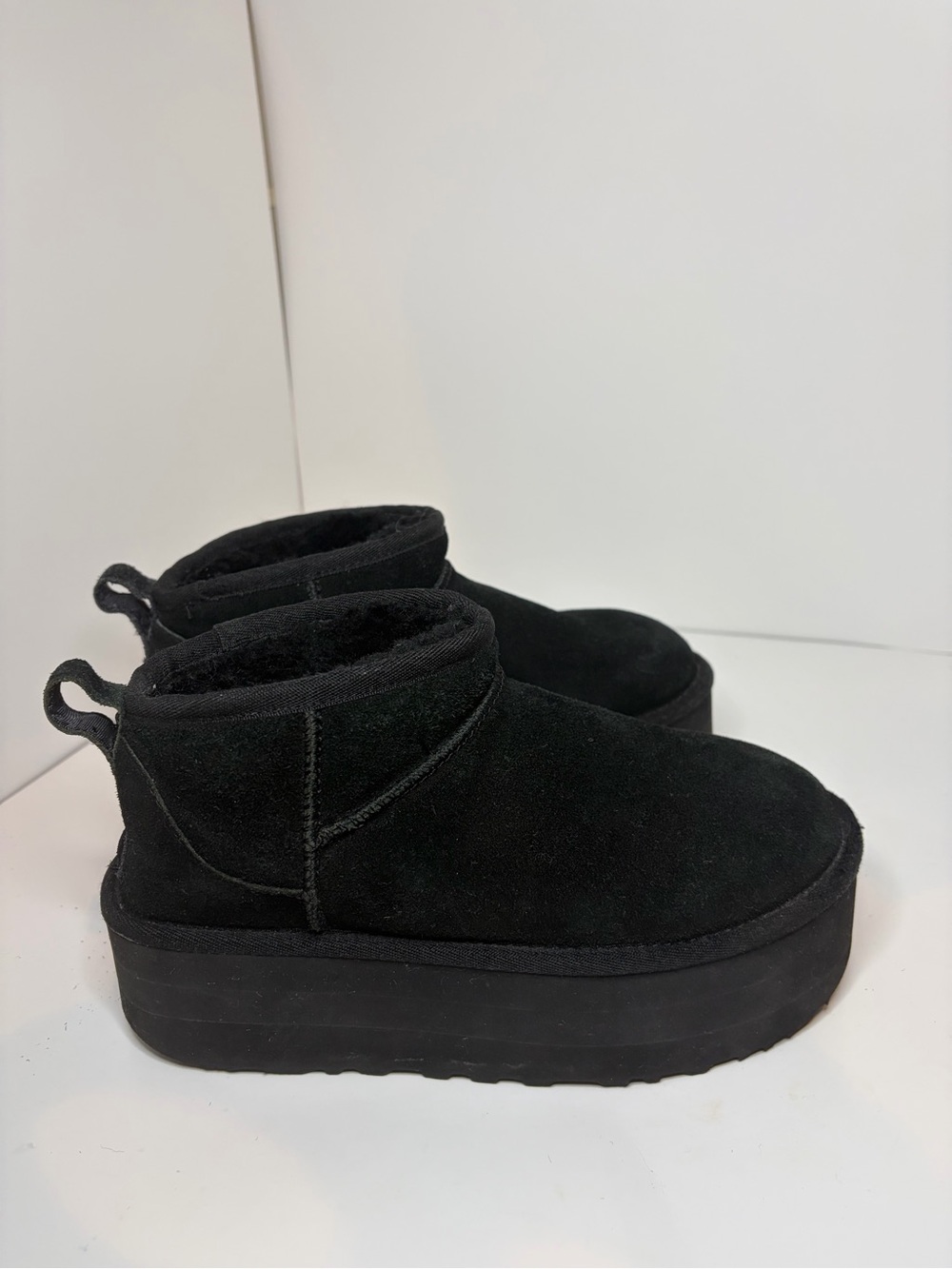 UGG Classic Ultra Mini Platform Women’s Size 6
